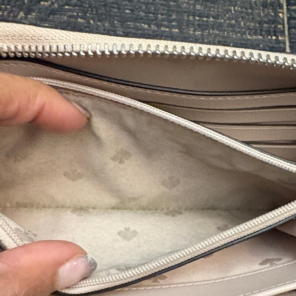 Kate Spade Cream and White Clutch - Picture 5 of 5